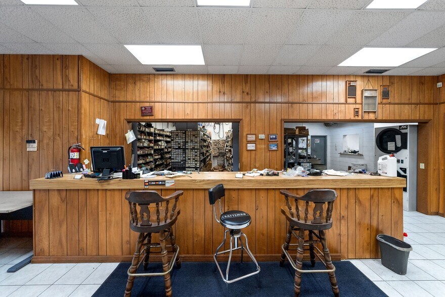 More Photos Of 4475 28th St N, Saint Petersburg Industrial For Sale
