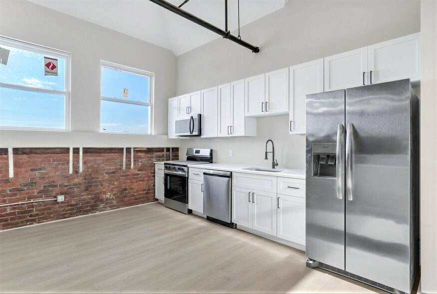 More Photos Of 72 Kendrick Ave, Woonsocket Apartments For Sale