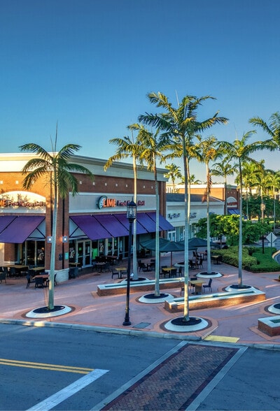 More Photos Of 801 S University Dr, Plantation General Retail For Lease