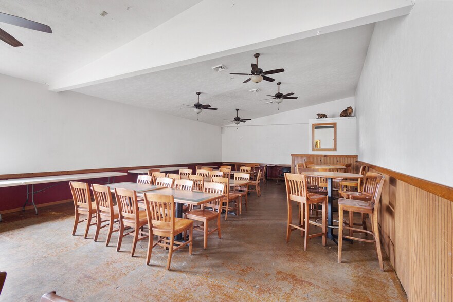 More Photos Of 219 E Main St, Bannister General Retail For Sale