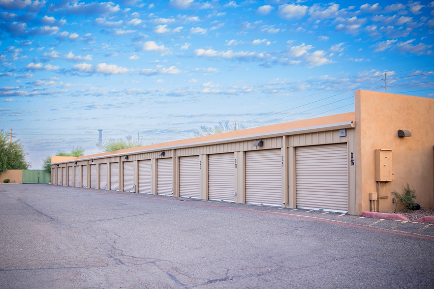 More Photos Of 6260 N Travel Center Rd, Tucson Distribution For Lease