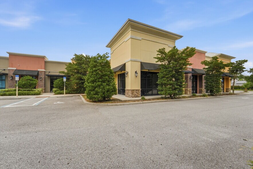 More Photos Of 701 E State Road 434, Winter Springs Unknown For Lease