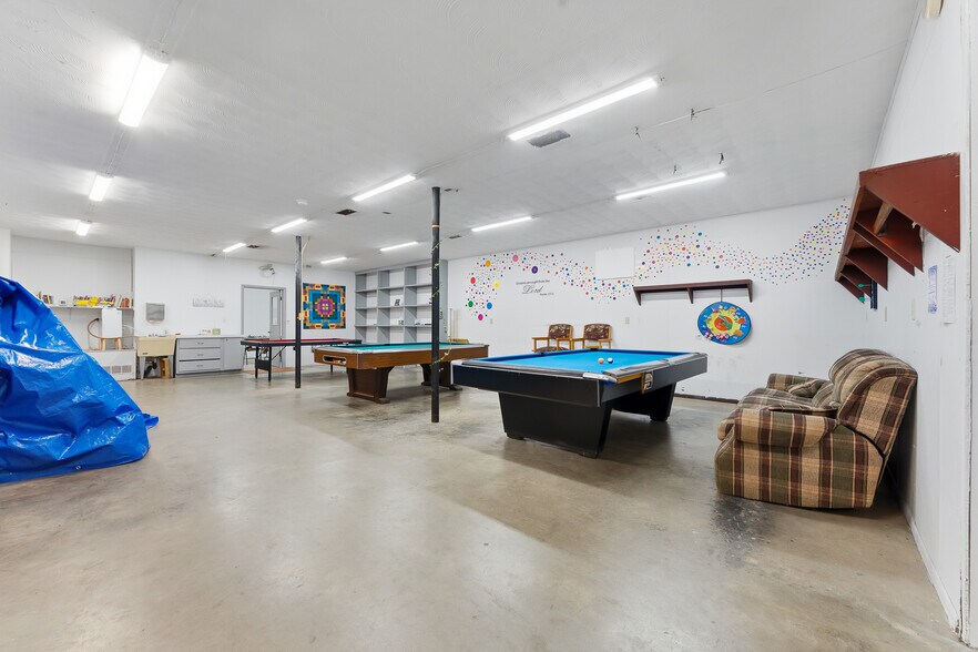 More Photos Of 102 4th St, Terra Alta Light Distribution For Sale