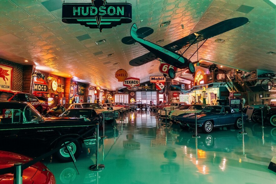 More Photos Of 10601 Commerce St, Summerville Auto Dealership For Sale