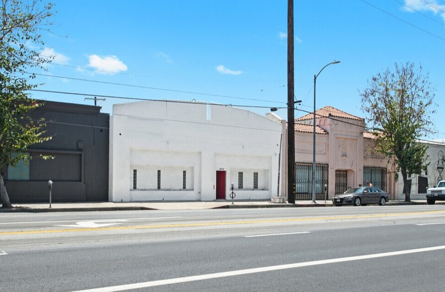 More Photos Of 6910-6912 Santa Monica Blvd, Los Angeles Loft Creative Space For Lease