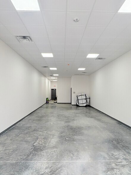 More Photos Of 110 Orange Ct, Bowling Green Flex For Lease