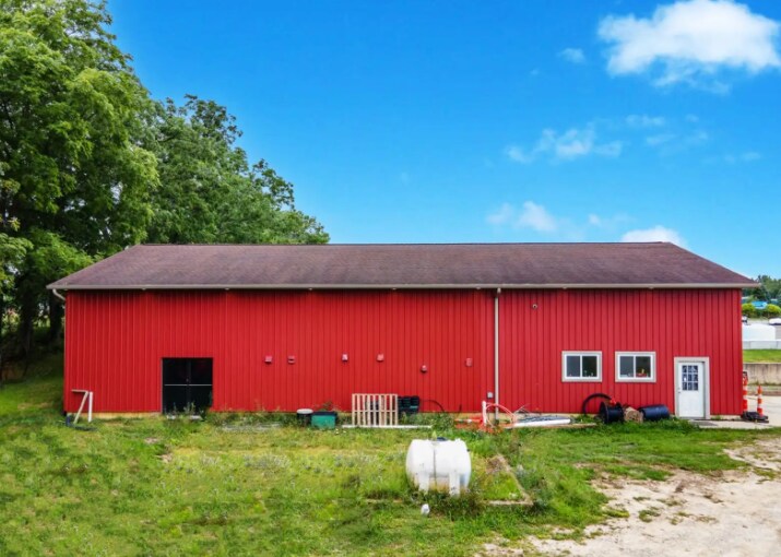 More Photos Of 10601 Bennett Dr, Morrice Warehouse For Sale