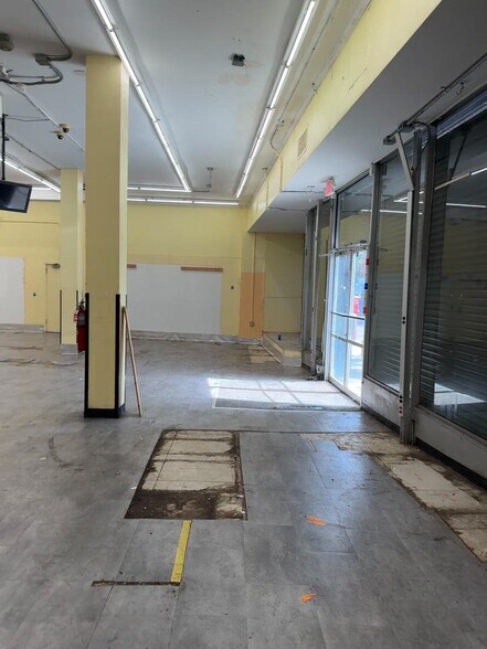 Primary Photo Of 124 Port Richmond Ave, Staten Island Storefront Retail Office For Lease