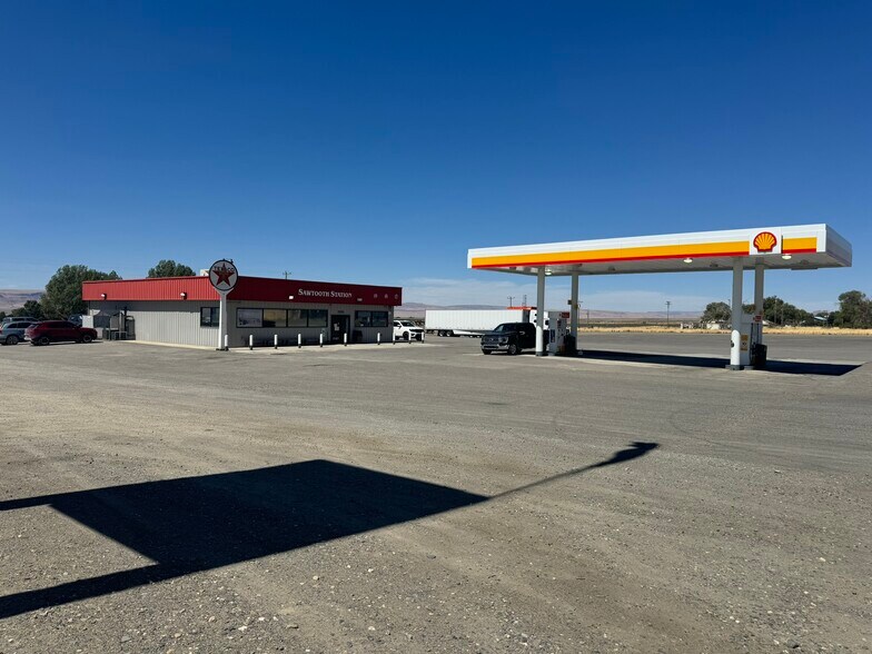 More Photos Of 24810 24810 N US-95, Orovada Service Station For Sale