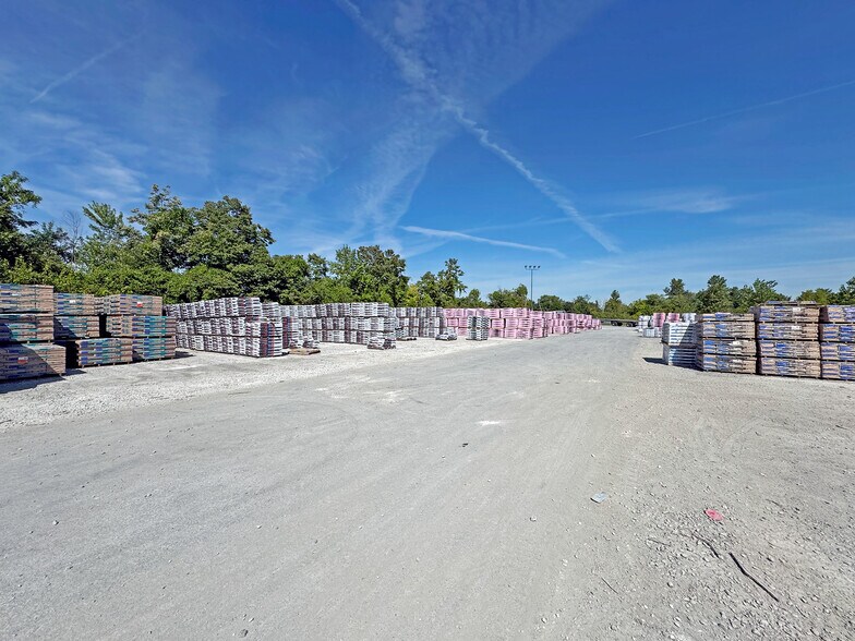 More Photos Of 3672 Highway 111, Granite City Warehouse For Sale