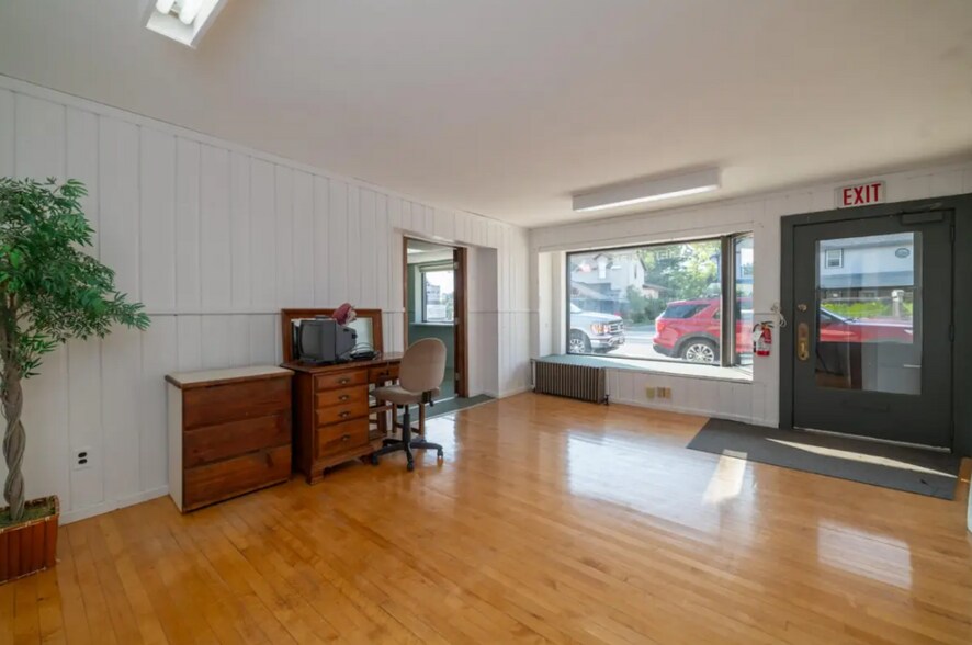 More Photos Of 1773 Superior St, Three Lakes Office For Sale