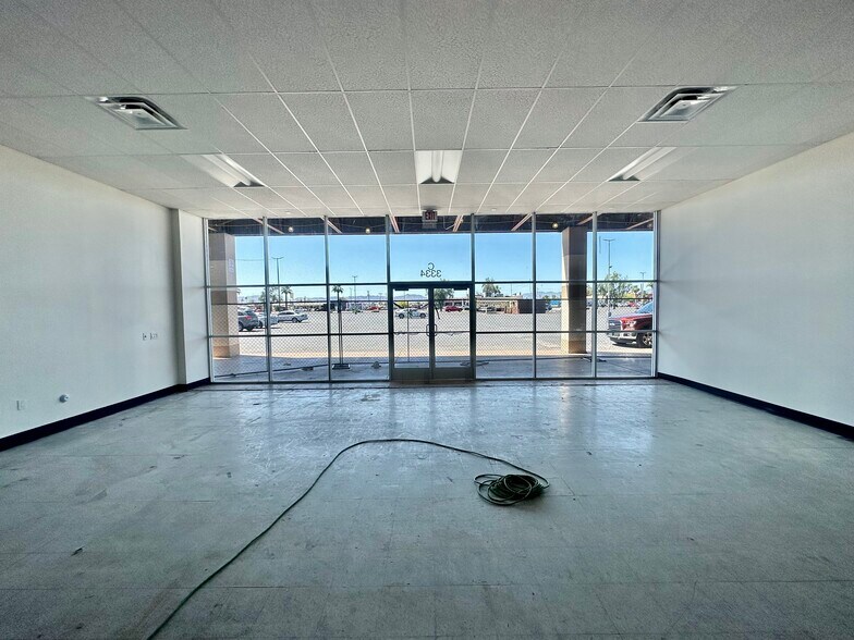 More Photos Of 3324-3348 N Van Buren St, Phoenix Unknown For Lease