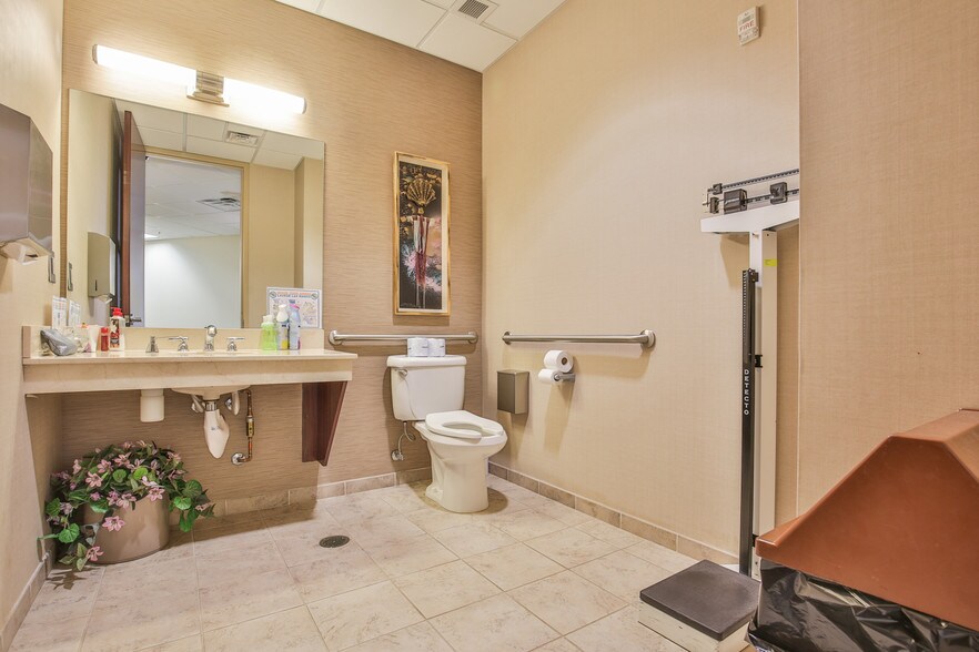 More Photos Of 500 Plantation Park Dr, Loganville Office For Lease