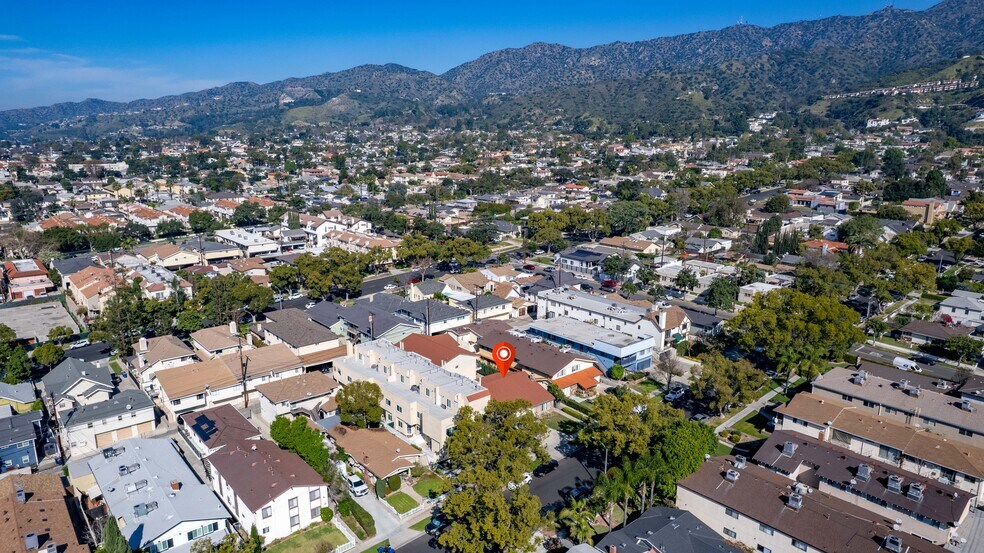 More Photos Of 723 E Tujunga Ave, Burbank Multifamily For Sale