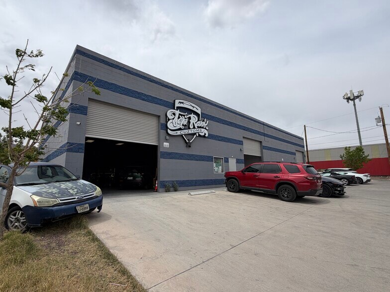 More Photos Of 4200 Dyer St, El Paso Freestanding For Sale