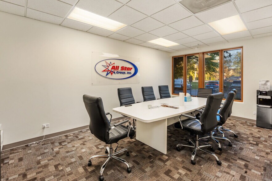 More Photos Of 17W775 Butterfield Road (Midwest Office Center), Oakbrook Terrace Medical For Lease