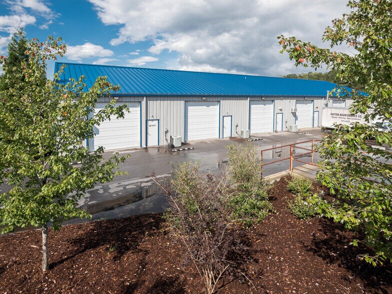 More Photos Of 6 Celtic Dr, Arden Warehouse For Lease