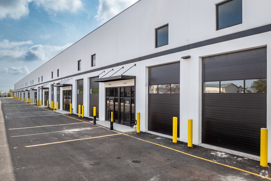 More Photos Of 315 Roycefield Rd, Hillsborough Warehouse For Lease