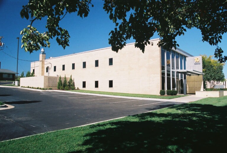 More Photos Of 6811 Shawnee Mission Pky, Overland Park Unknown For Sale