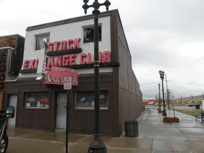 Primary Photo Of 712 J C Penney Dr, Kemmerer Bar For Sale