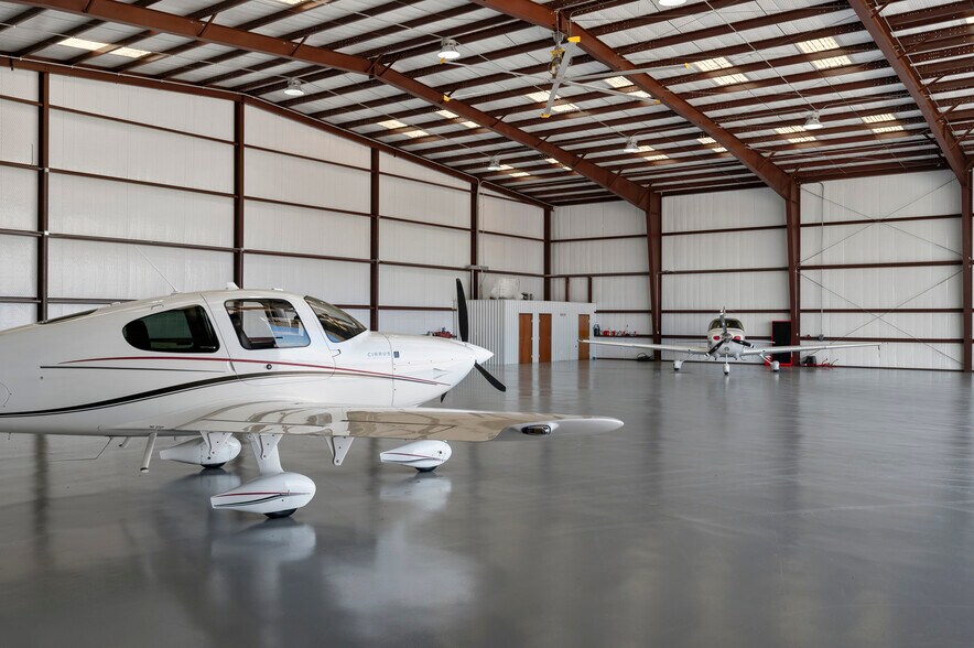 More Photos Of 1438 Airport Blvd, Mesquite Specialty For Sale