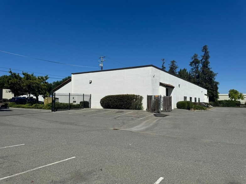 More Photos Of 1868-1872 Stone Ave, San Jose Manufacturing For Lease