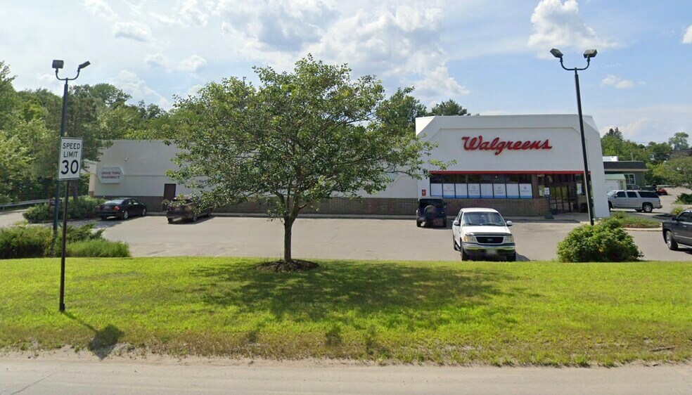 Primary Photo Of 430 Sabattus St, Lewiston General Retail For Sale