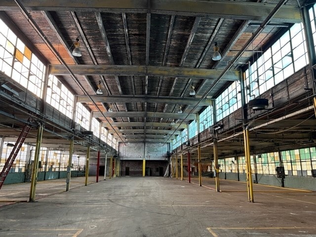 More Photos Of 1725-1769 London Rd, Cleveland Warehouse For Sale