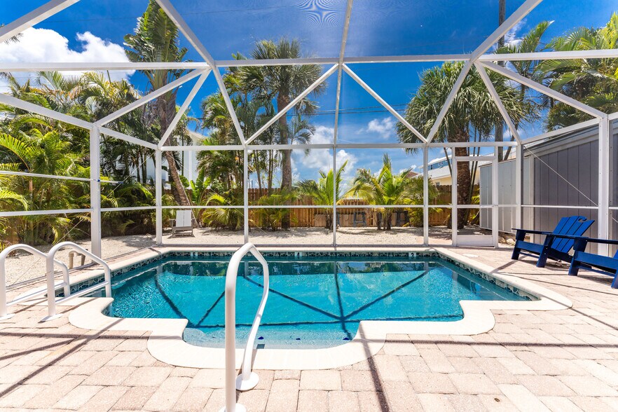 More Photos Of 1130 Gulf Blvd, Englewood Apartments For Sale