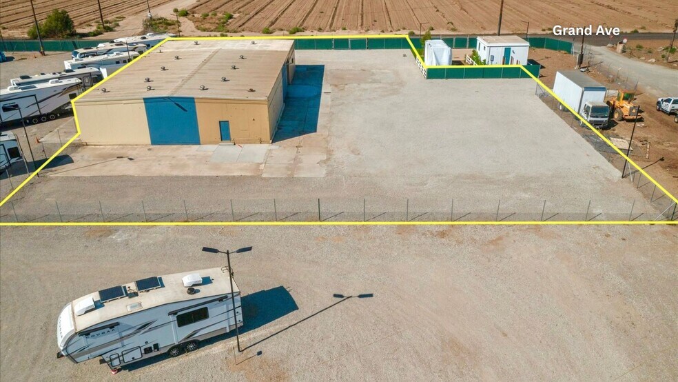 More Photos Of 30075 Grand Ave, Winchester Service For Lease