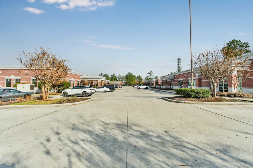 More Photos Of 3115 College Park Dr, Conroe Medical For Sale