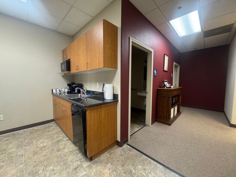 More Photos Of 2310 S Carson St, Carson City Storefront Retail Office For Lease