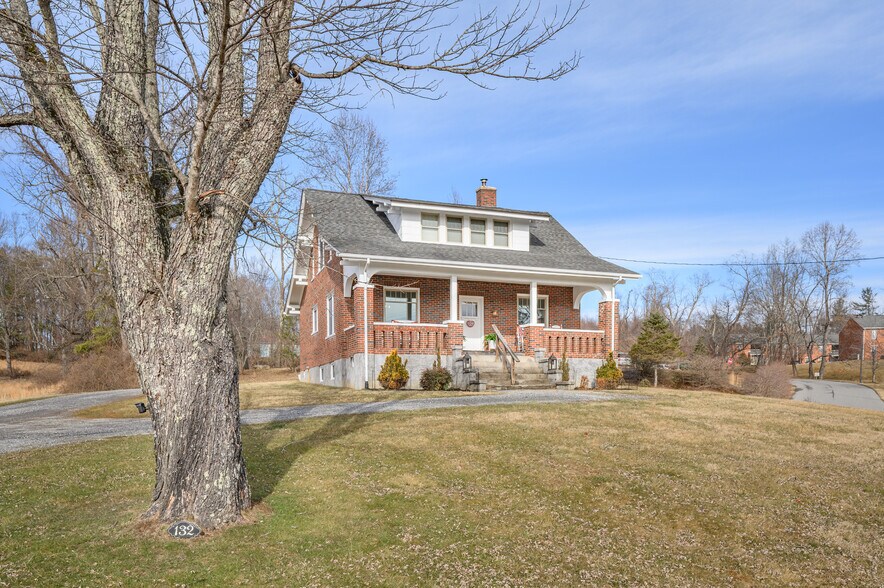 More Photos Of 132 Christiansburg Pike NE, Floyd Flex For Sale