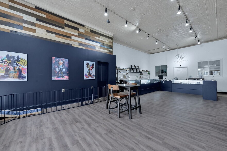 Primary Photo Of 726-728 N High St, Columbus Storefront Retail Residential For Lease