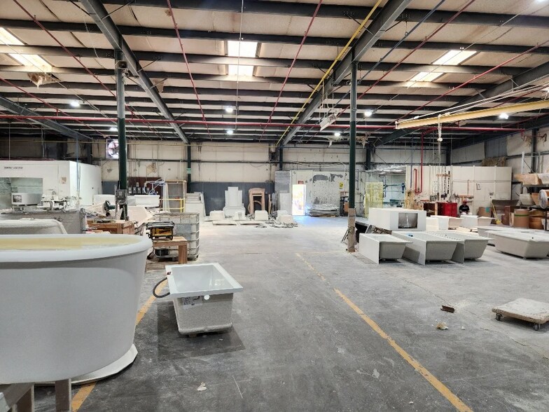 More Photos Of 10700 John Price Rd, Charlotte Warehouse For Lease