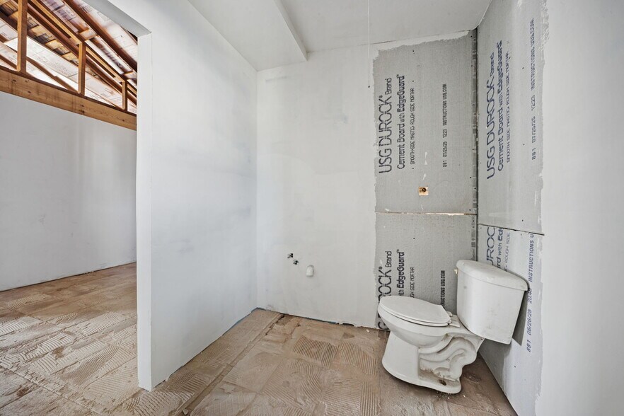 More Photos Of 211 S Piedras, El Paso Loft Creative Space For Sale