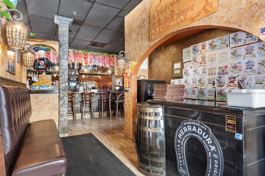 More Photos Of 172 Hanover St, Portsmouth Restaurant For Sale