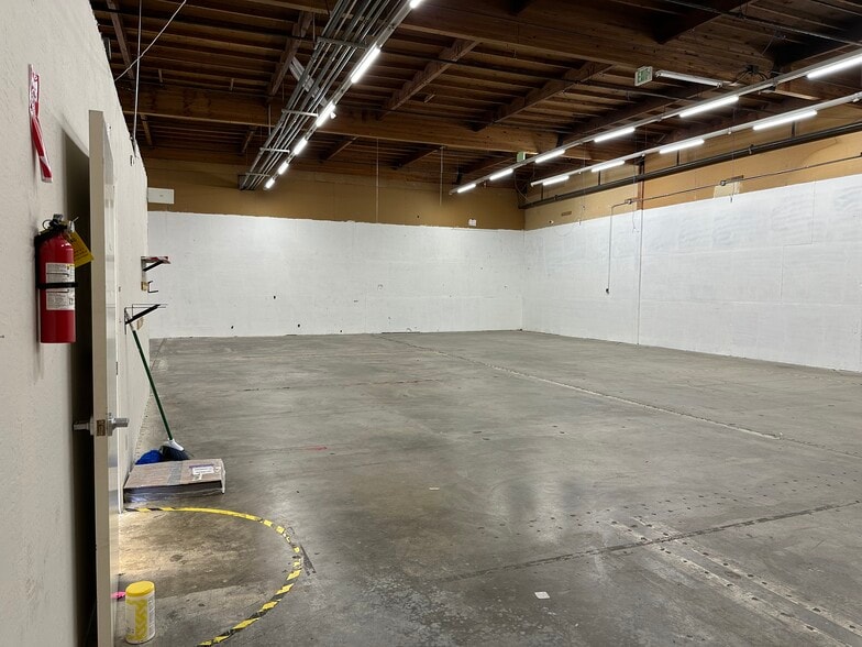 More Photos Of 250-278 Michele Ct, South San Francisco Warehouse For Lease