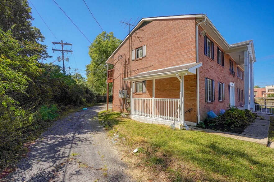 More Photos Of 2505 Woodley Rd, Columbus Office For Sale