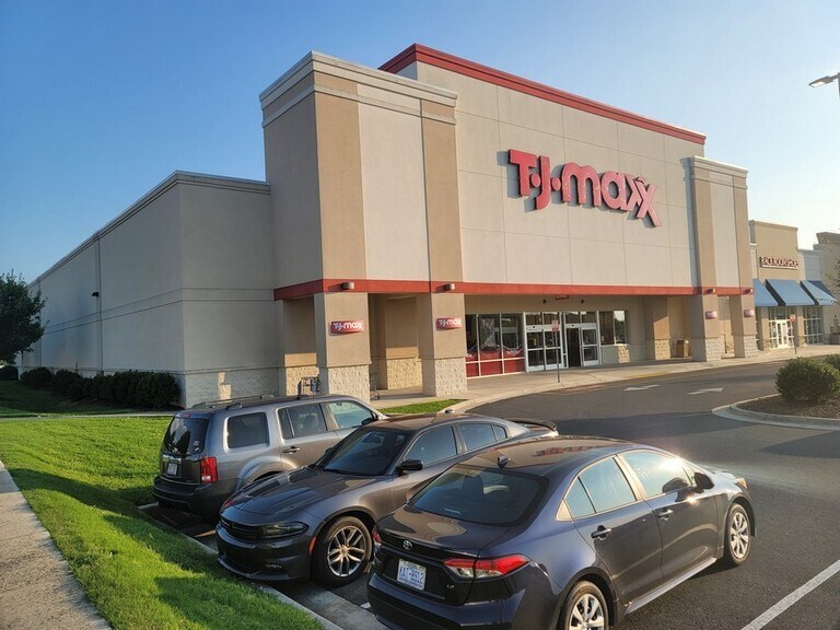 More Photos Of 730 Leonard, Albemarle Unknown For Lease