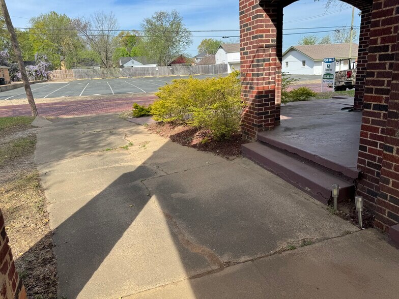 More Photos Of 436 S Fannin Ave, Tyler Office Residential For Sale