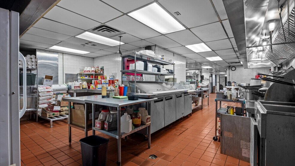 More Photos Of 2839 North Ave, Grand Junction Restaurant For Sale