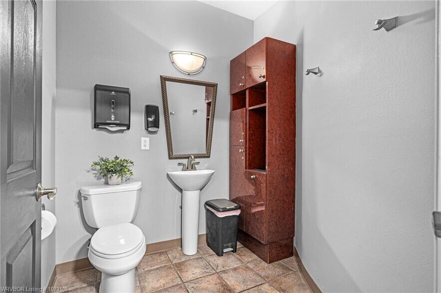 More Photos Of 6710 Dallas St, Fort Smith General Retail For Sale