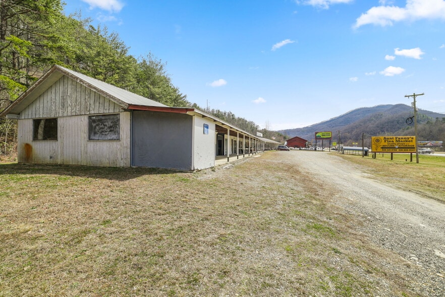 More Photos Of 5264 US Highway 74 W, Whittier Storefront Retail Residential For Sale