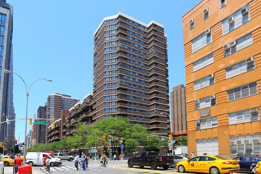 More Photos Of 333 E 23rd St, New York Multifamily For Sale