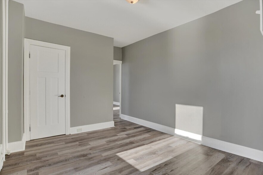 More Photos Of 33 S 18th St, Harrisburg Apartments For Sale