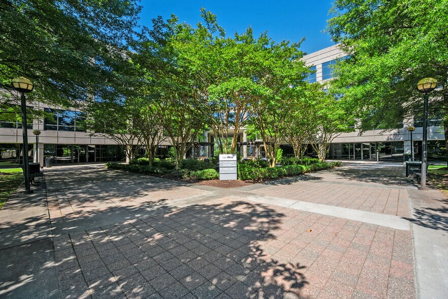 More Photos Of 3975 Fair Ridge Dr, Fairfax Office For Sale