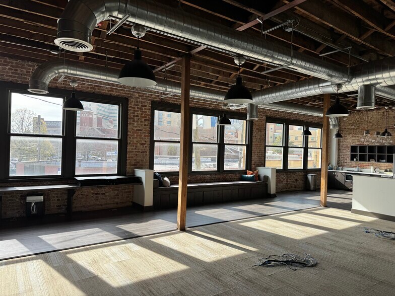 More Photos Of 204 Edgewood Ave SE, Atlanta General Retail For Sale