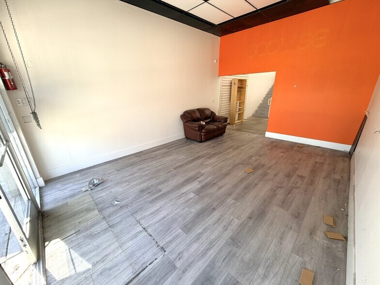 More Photos Of 525-529 Los Angeles St, Los Angeles Unknown For Lease