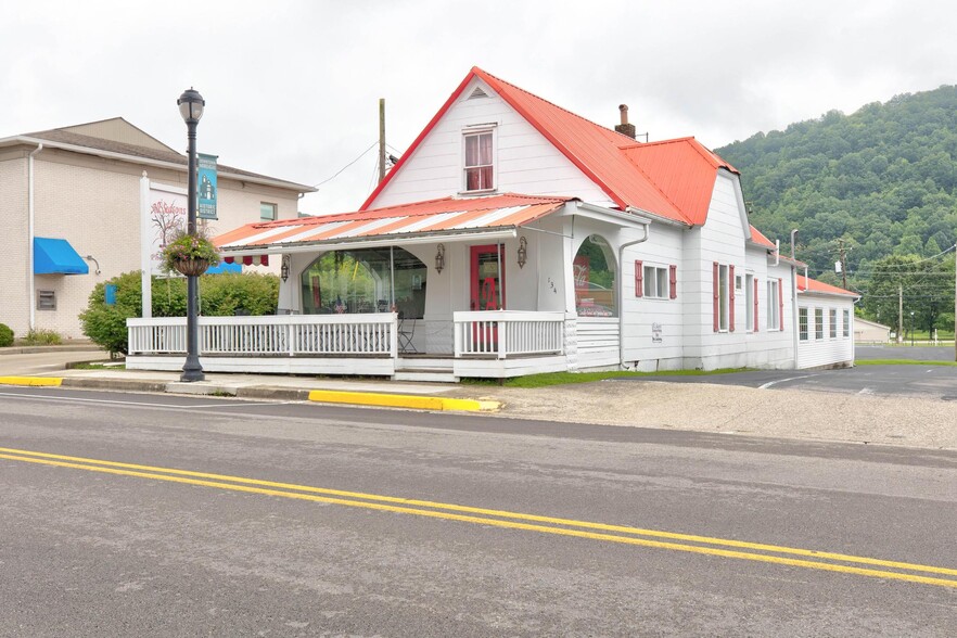 More Photos Of 134 E Main St, Morehead General Retail For Sale